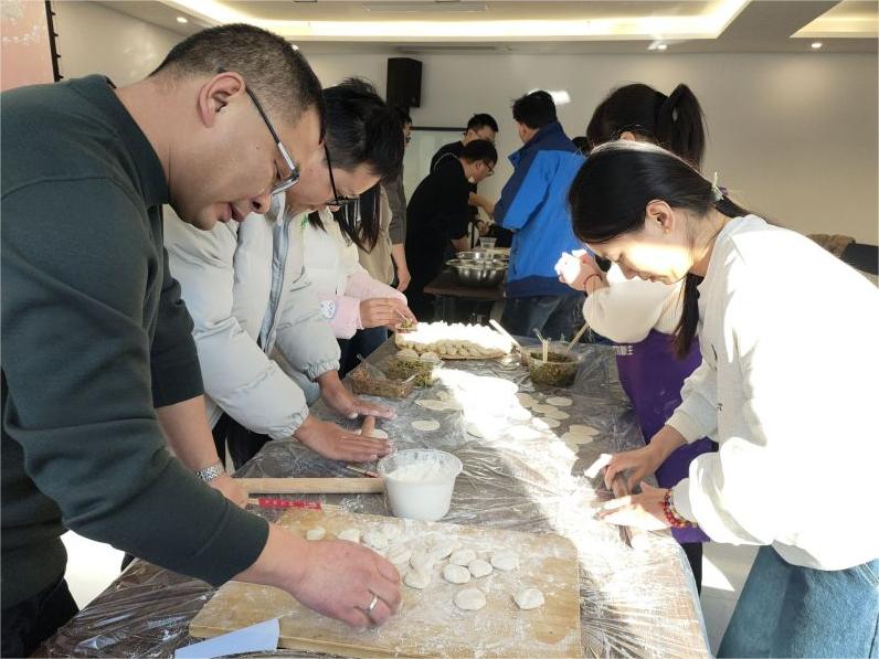 中原綠豐舉辦“冬至包餃子”活動(dòng)，溫情滿滿